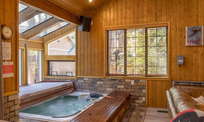 Summit Estates Cabin | Indoor Spa! Steps to Snow Summit. Fireplaces. BBQ