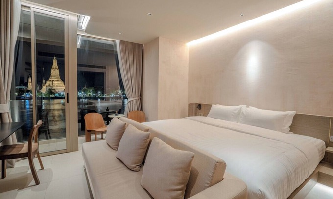 Phra Borom Maha Ratchawang Hotel | Inn A Day