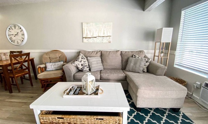 Harbor Village Condo | Inn Building Condo #203- Remolded with Lake View!