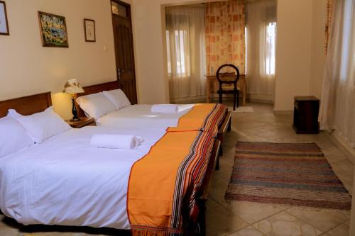 Entebbe Cabin | Inn The Wood