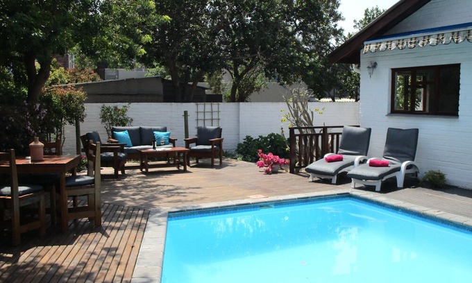 Wilderness Beach House | Inn2Wilderness Guesthouse
