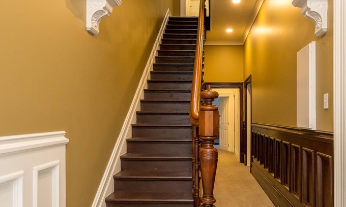 Dunedin City Centre House | Inner City Elegance on Stuart Street