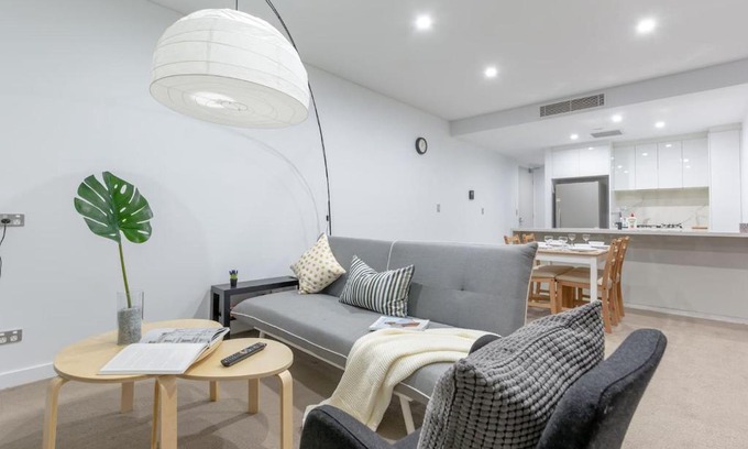 Waterloo Apartment | Inner City Stylish apt Walk to Green Square