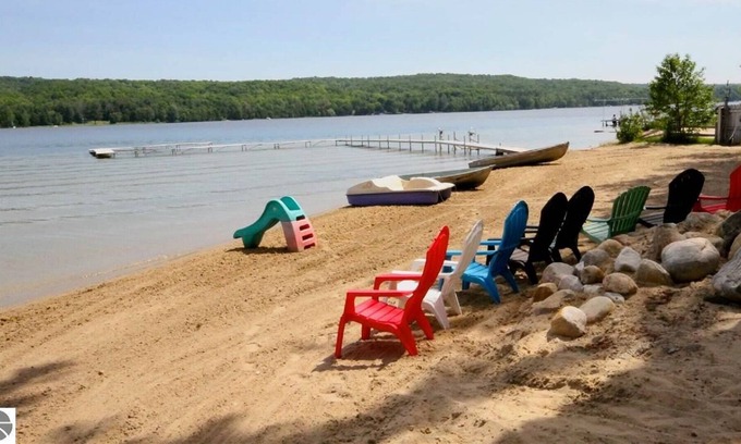 Bellaire Cottage | Intermediate Lake Cottage-230' Beautiful Sandy Beach