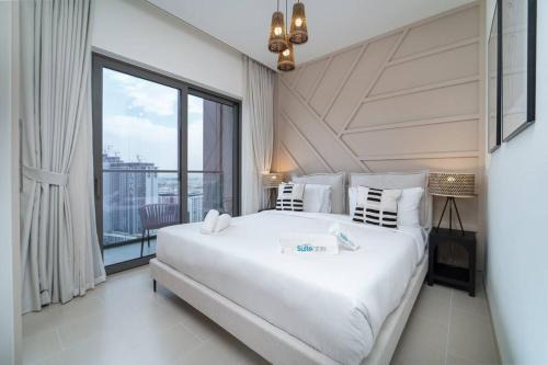 Dubai Apartment | Intimate Apartment with Scenic View of Dubai Creek