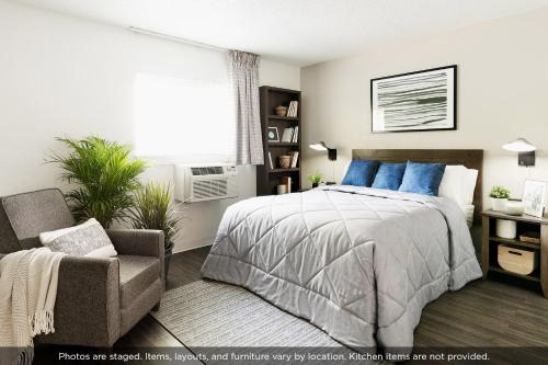 Garden City Hotel | InTown Suites Extended Stay Savannah GA