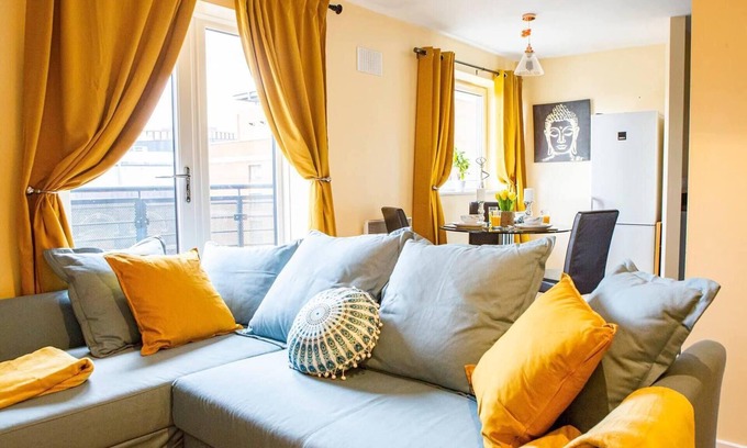 Wolverhampton Apartment | Inviting 2-bed Apartment in Wolverhampton