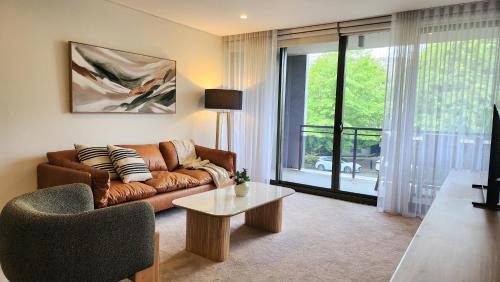 Barton Apartment | Inviting 2BR by Lake Burley Griffin and Shops - Hosted by Canstay