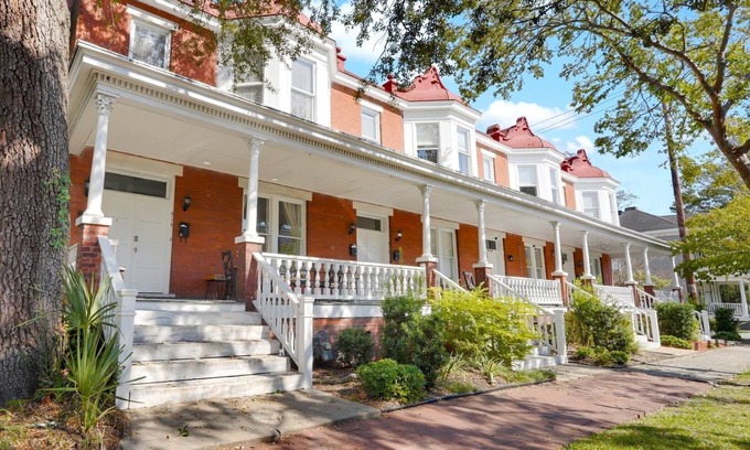 Dixon Park Apartment | Inviting and Bright Charming Home W/Parking Near Forsyth by Lucky Savannah