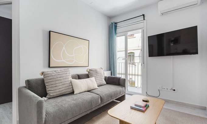 Barceloneta Apartment | Inviting Barceloneta 1BR w/Balcony, near Beach, by Blueground
