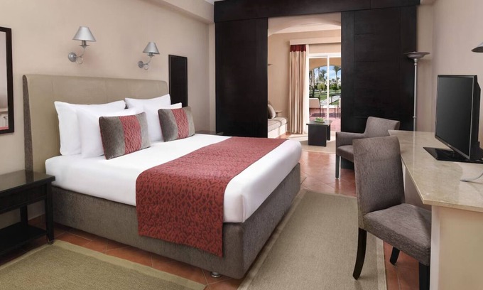 Makadi Bay Hotel | Inviting Beachfront Room with Outdoor Pools | Near Mini Egypt Park