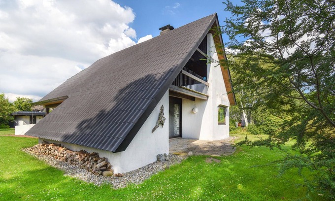 Brodersby House | Inviting cottage with sauna and pretty view of the countryside.
