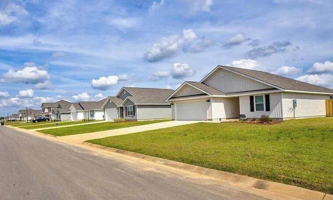 Northwest Pensacola Apartment | Inviting Home in a Prime Pensacola Location