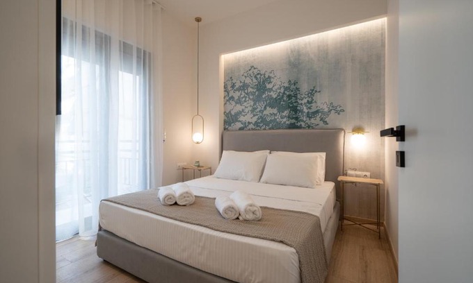 Petralona Apartment | IO SUITES