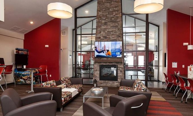 Ames Apartment | Iowa State University Flat + Pool