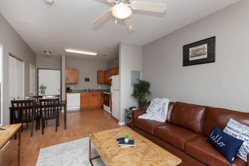Ames Apartment | Iowa State University Retreat + Gym