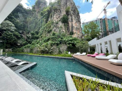 Hulu Kinta Apartment | Ipoh The COVE at Ipoh Garden East 7 PAX Cozy Fully Air-Con