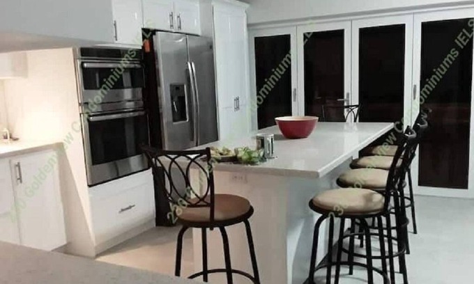 Sunset Crest Condo | IRA EUGENE LUXURY SUITE fondly referred to as IELS is the PERFECT Vacation Spot!