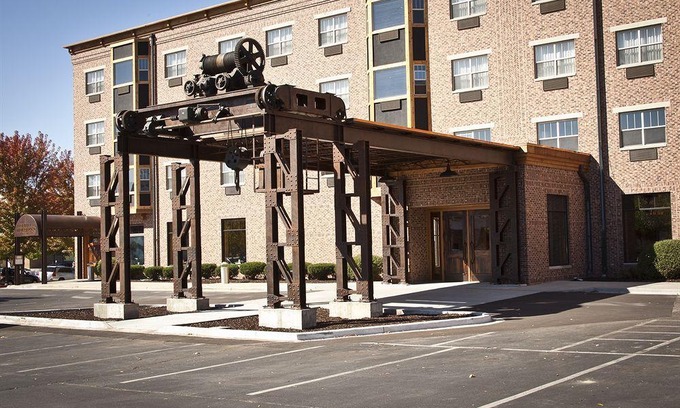 Beloit Hotel | Ironworks Hotel