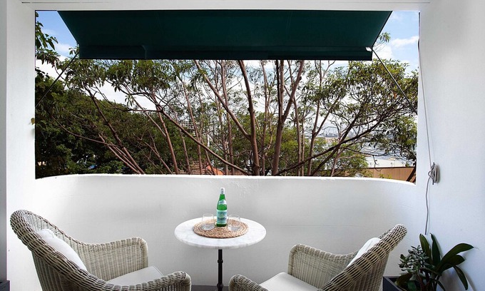 Darling Point Apartment | IS 4/46 New Beach in Darling Point