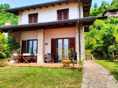 Lovere Apartment | IseoLakeRental - Villa Tullia