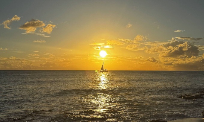 Cole Bay Condo | Island Life, Spacious Ocean-side Living - 2 or 3 Bedroom condo in Pelican Key