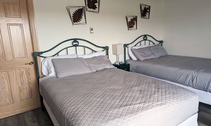 Washington Island Resort | Island Motel Room w/2 Queen Beds