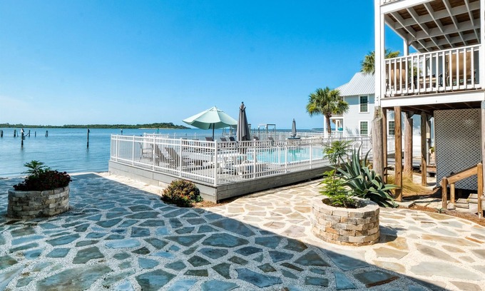 Cedar Key Condo | Island Place 102 Perfect Downtown Getaway with Pool!