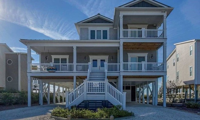 Holden Beach House | "Island Time All the Time" Here at this Beautiful Ocean Front Oasis
