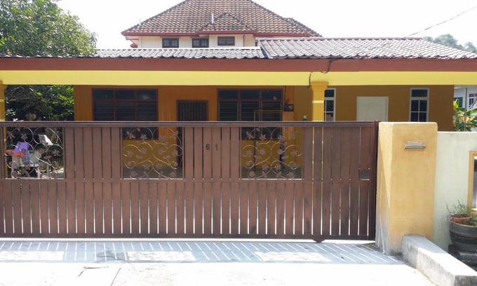 Tersusun Pundut House | IsMa Lumut Homestay