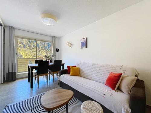 Isola Apartment | Isola 2000 T2 lumineux avec balcon, vue montagne, proche pistes