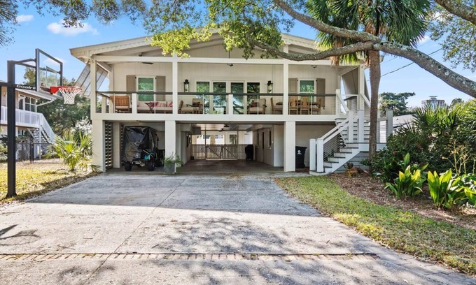 North Litchfield Beach House | It is a Happy Day at the Beach