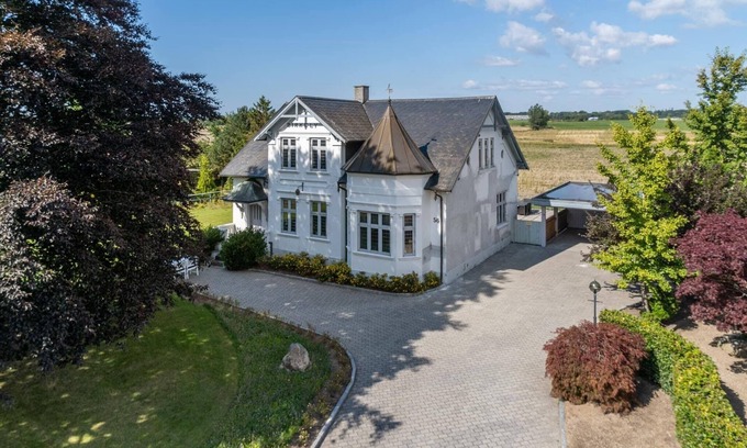 Idestrup Bed & Breakfast | It is possible to order breakfast. 100 dkk (13 euros) per person.