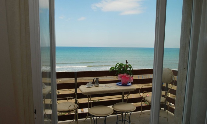 Marina di Castagneto Carducci Apartment | Nautilus 3+2 - One Bedroom Apartment, Sleeps 5