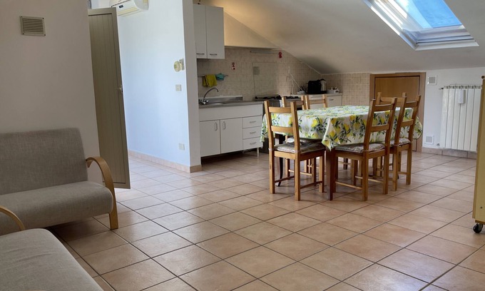 San Giacomo degli Schiavoni Apartment | The Nest: Cozy attic room in quiet area