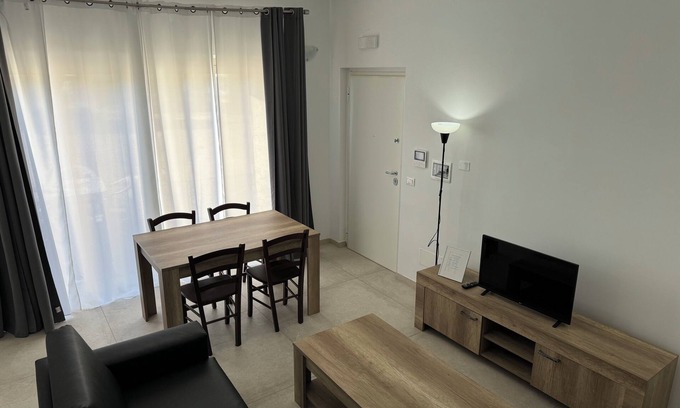 Santa Caterina Dello Ionio Marina Apartment | Appartamento Nuovo 2021 a Passi dal Mare con Wi-fi/ethernet per Smart Working