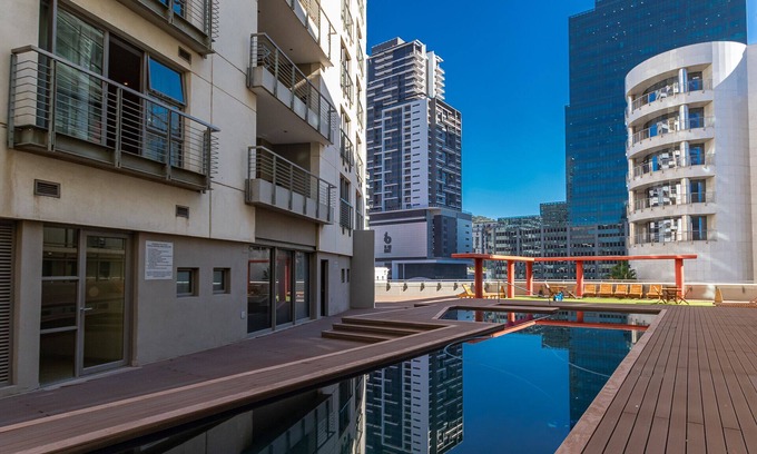 Cape Town City Centre Apartment | ITC Hospitality Group One Bedrooms Icon Building