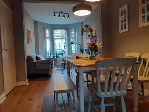 Belfast House | J&S Downtown Sky Attic House
