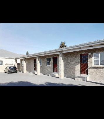 Newton Park Apartment | J$T Urban Bliss