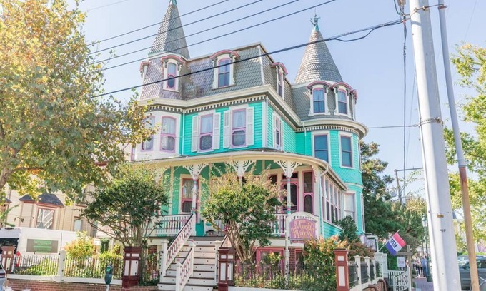 Cape May Condo | Jackson St. Penthouse Condo. Middle of Downtown.