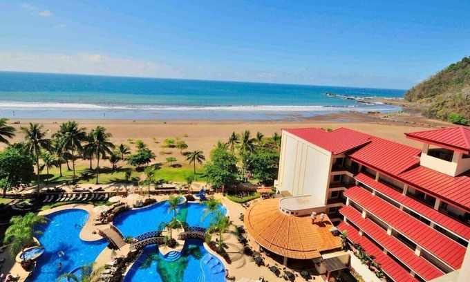 Barrio Los Faroles Condo | Jaco Beach Front Condo in 5-star resort! 8808