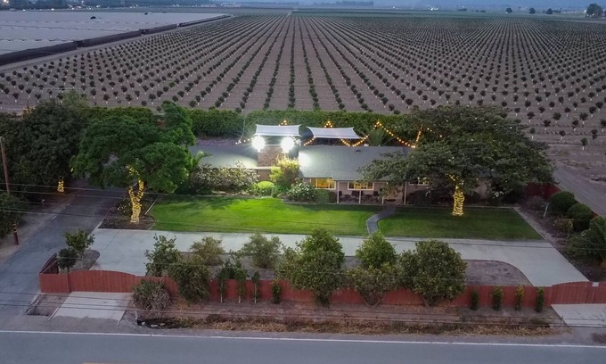 Camarillo House | Jacuzzi @Private Hideaway & Event Space Near The Ocean🪴