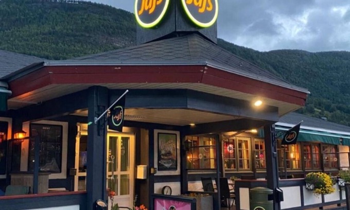 Kvam Hotel | Jafs Sinclair