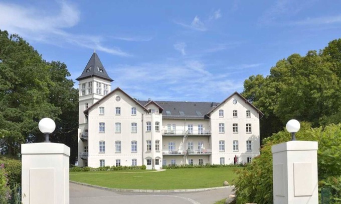 Hohen Niendorf Apartment | Jagdschloß zu Hohen Niendorf Fewo 2