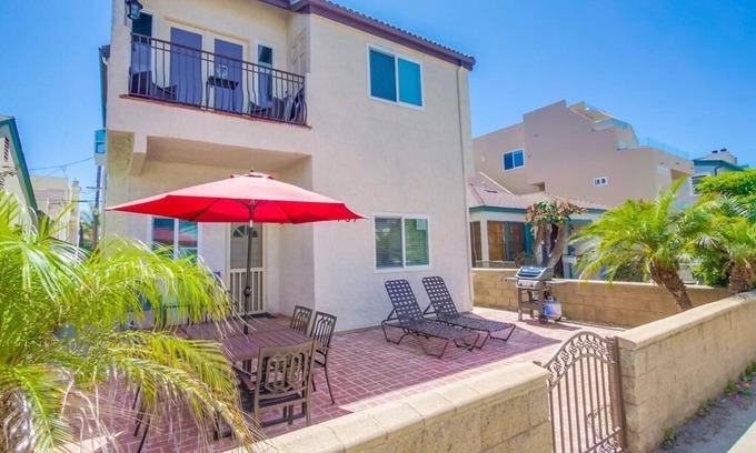 Mission Beach Condo | Jamaica Breeze 2 bed/2 ba Condo in Mission Beach with Large Private Patio!