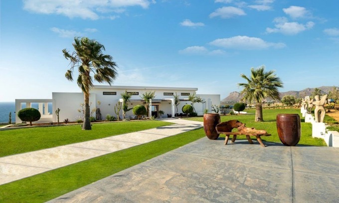 Kalathas Villa | Jamila villa - Five Bedroom Villa, Sleeps 12