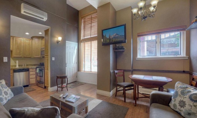 Historic Downtown Durango House | Jarvis Condo 109