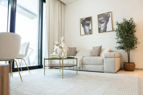 Dubai Marina Apartment | JBR Luxe 1B Private Beach Address Beach Resort