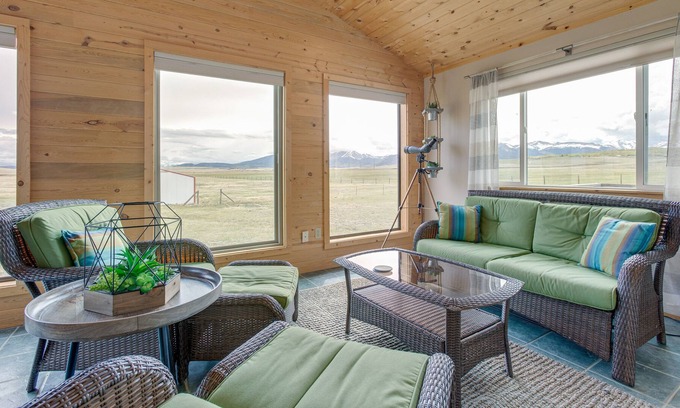 Jefferson House | Jefferson Home w/ Mountain Views: Near Ski Slopes!