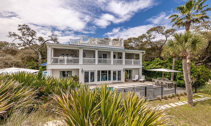 Jekyll Island House | JEKYLL HOUSE 5 bedrooms, 3 bathrooms